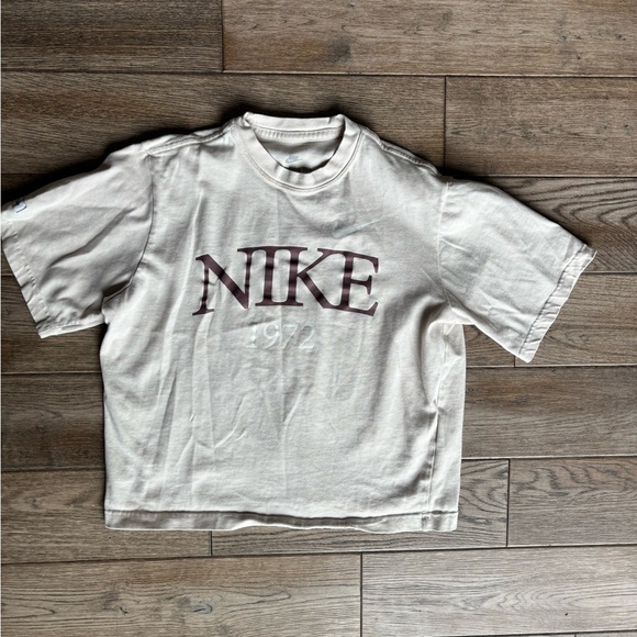 Nike Sportswear Classic Women's T-Shirt Natural Nude Size XS SET OF 2 - Picture 10 of 15